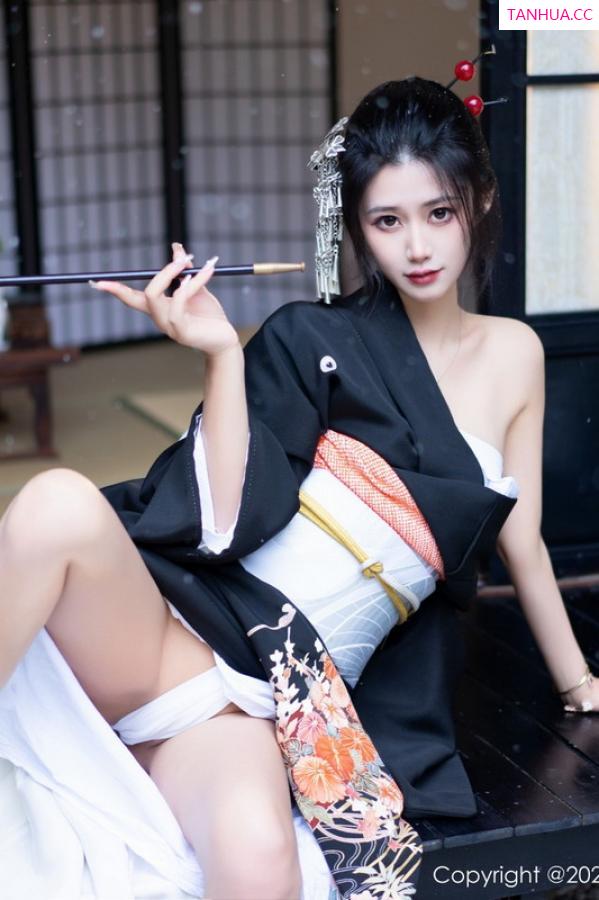 laura阿姣  [XiuRen]高清写真图 2022.11.30 No.5932 laura阿姣 和服美腿第25张图片